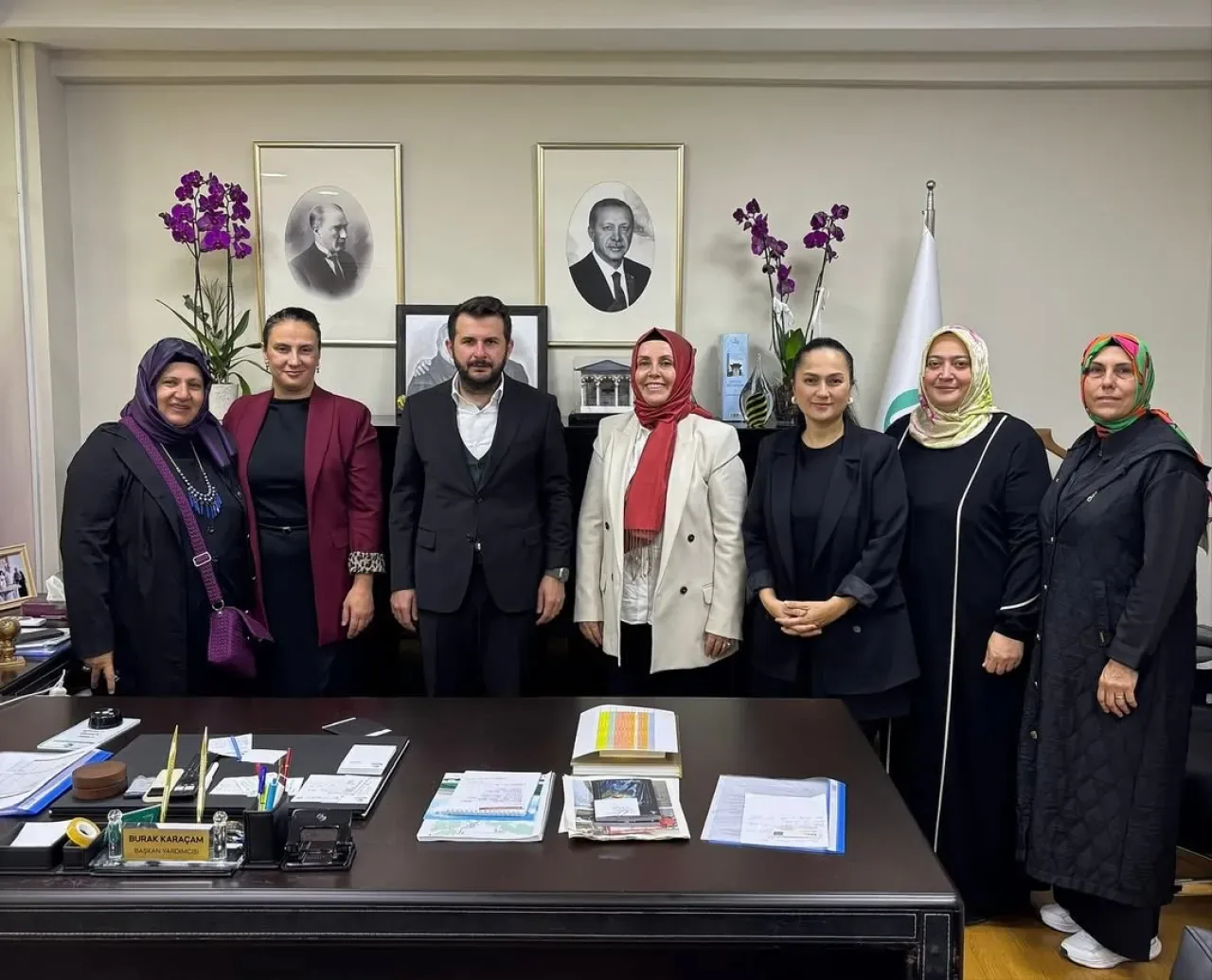AK Parti Beykoz Kadın Kolları Başkanı Nursel Sah, Belediye Başkan Yardımcılarını Ziyaret Etti AK Parti Beykoz Kadın Kolları Başkanı Nursel Sah, Belediye Başkan Yardımcılarını Ziyaret Etti