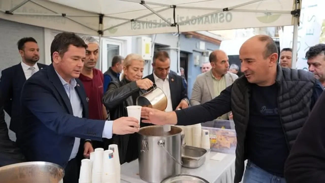 Osmangazi Belediye Başkanı, Altınova Mahallesi'nde Vatandaşlarla Buluştu Osmangazi Belediye Başkanı, Altınova Mahallesi'nde Vatandaşlarla Buluştu