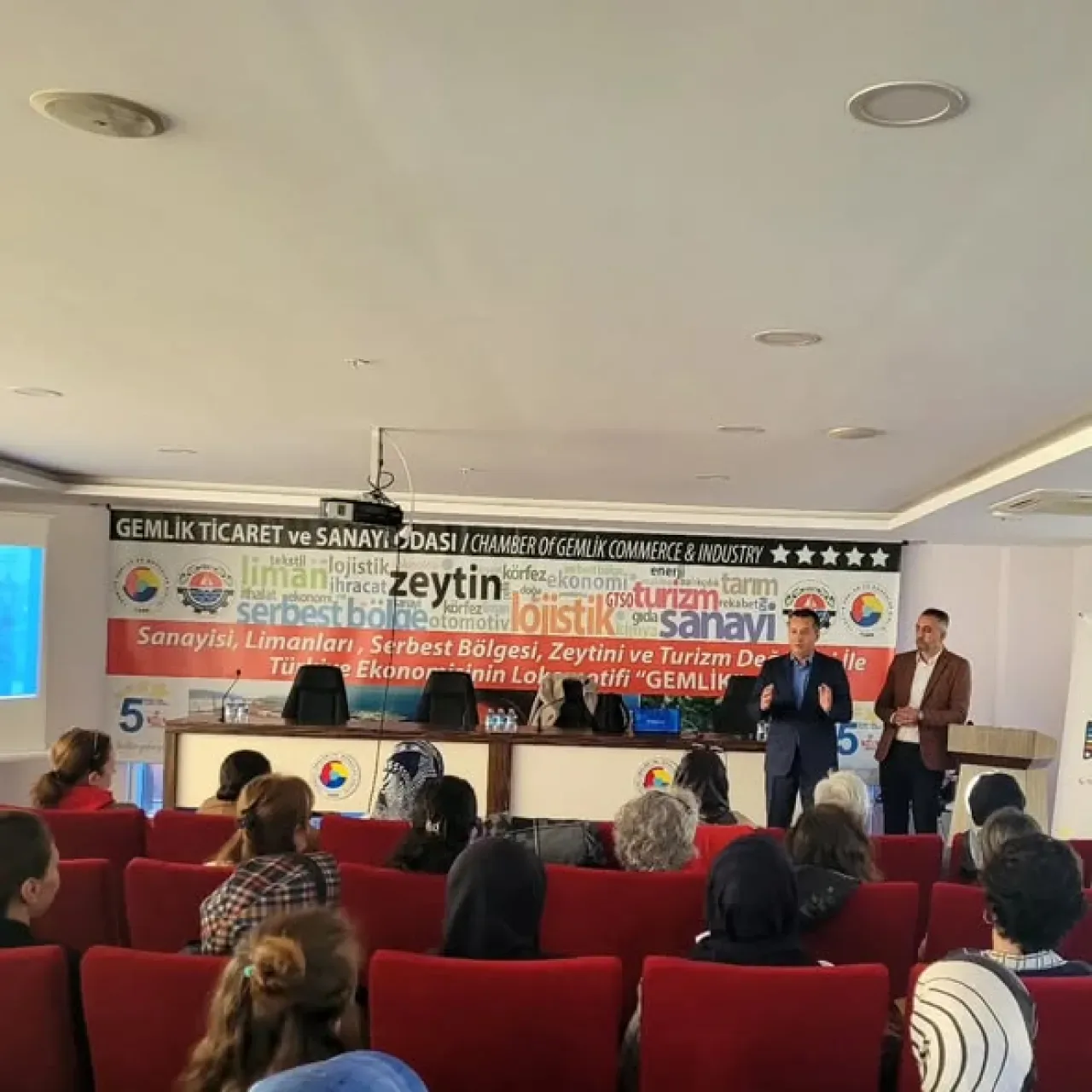 Gemlik'te Kadın Girişimcilere Yönelik Eğitim Programı Düzenlendi Gemlik'te Kadın Girişimcilere Yönelik Eğitim Programı Düzenlendi