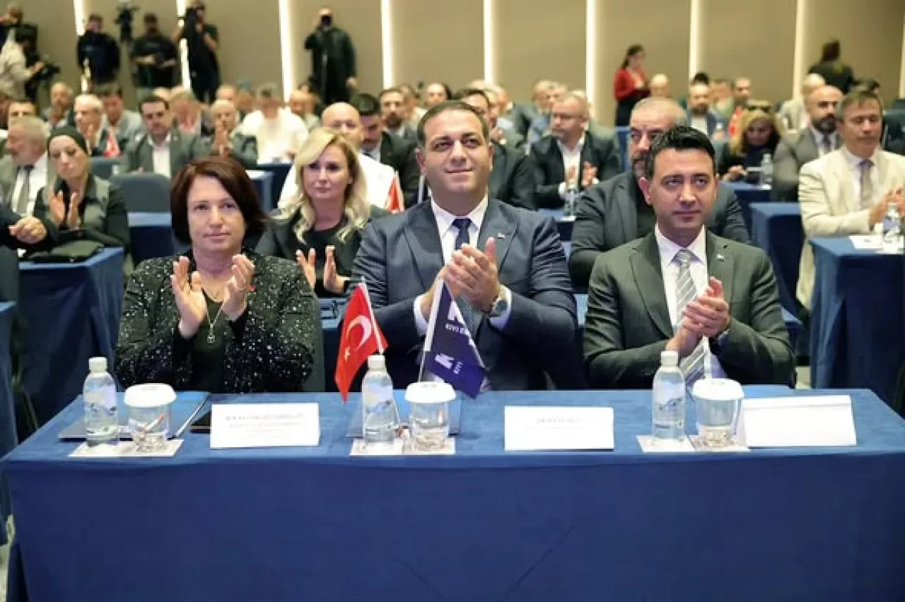 İzmir Bayraklı Belediyesi, Kıyı Ege Belediyeler Birliği'nin 2026 Planlarını Görüştü İzmir Bayraklı Belediyesi, Kıyı Ege Belediyeler Birliği'nin 2026 Planlarını Görüştü