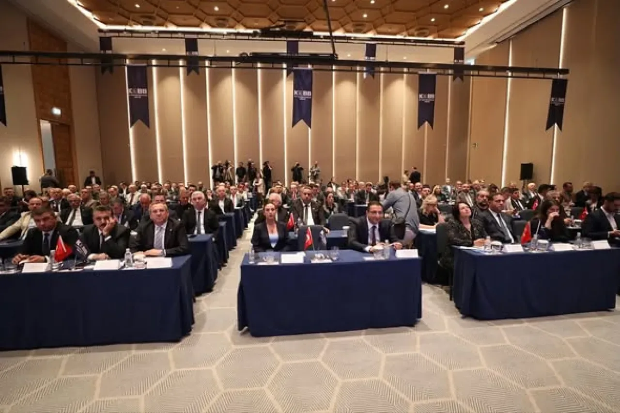 Kıyı Ege Belediyeler Birliği Ekim Ayı Toplantısı Menderes'te Gerçekleşti Kıyı Ege Belediyeler Birliği Ekim Ayı Toplantısı Menderes'te Gerçekleşti