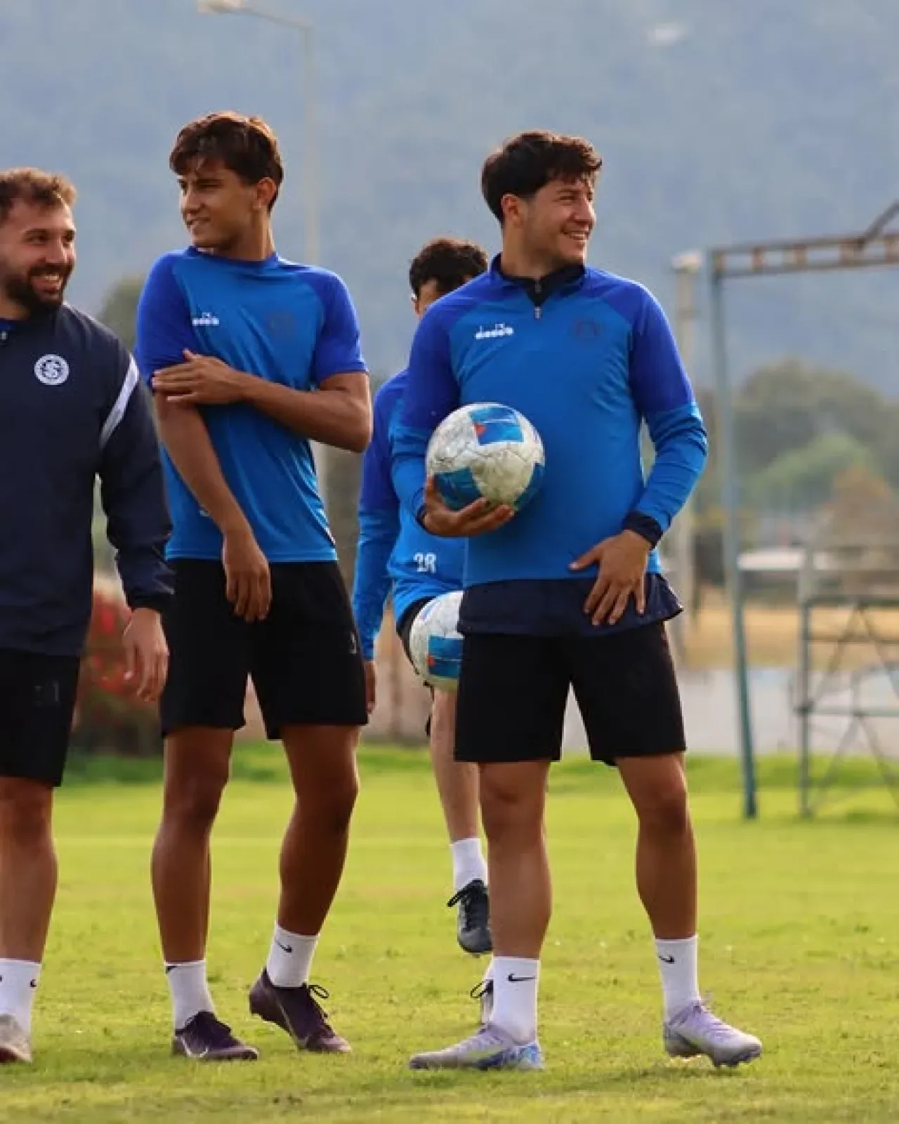 İzmirspor, Aydınspor Maçı Hazırlıkları İçin Kampda İzmirspor, Aydınspor Maçı Hazırlıkları İçin Kampda
