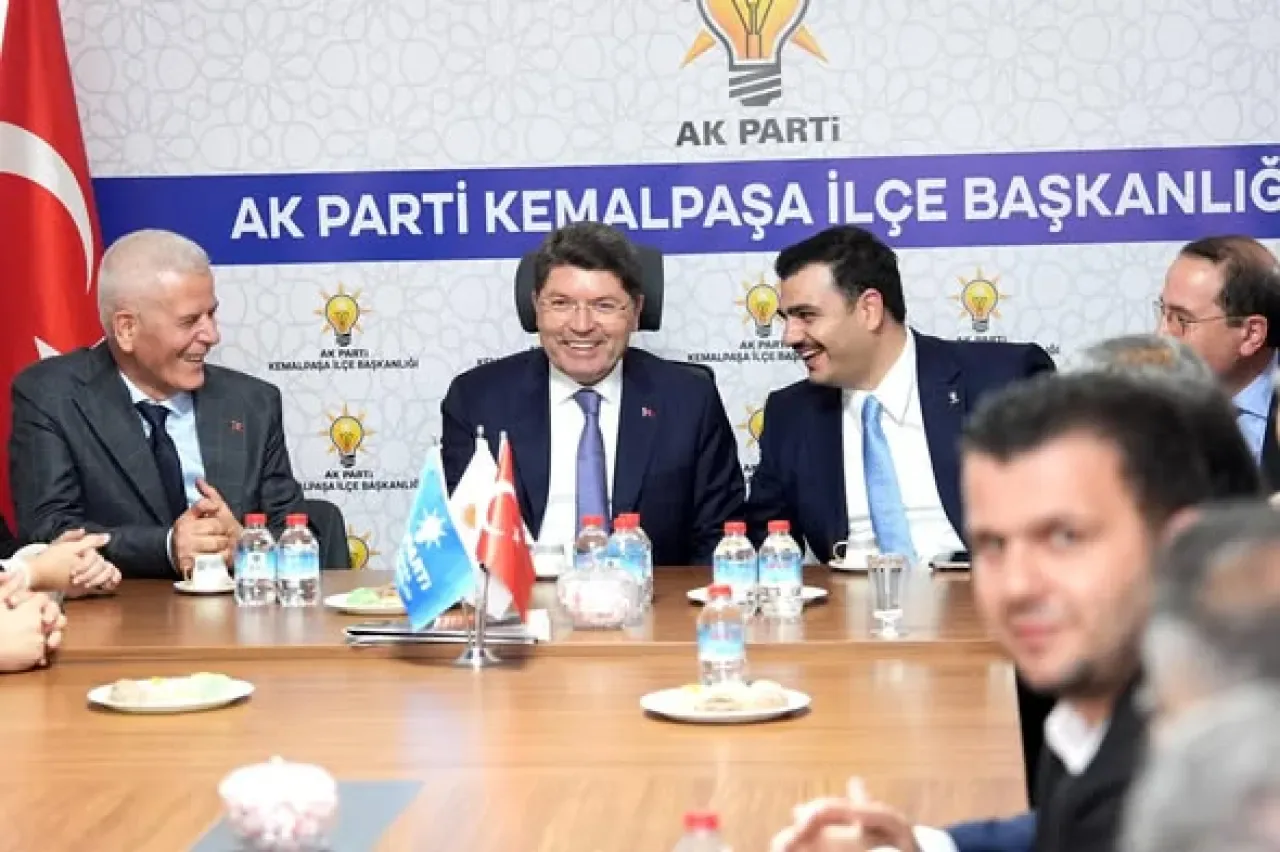 AK Parti İzmir Milletvekili İnan ve Bakan Tunç, Kemalpaşa'da Teşkilat Ziyareti Gerçekleştirdi AK Parti İzmir Milletvekili İnan ve Bakan Tunç, Kemalpaşa'da Teşkilat Ziyareti Gerçekleştirdi
