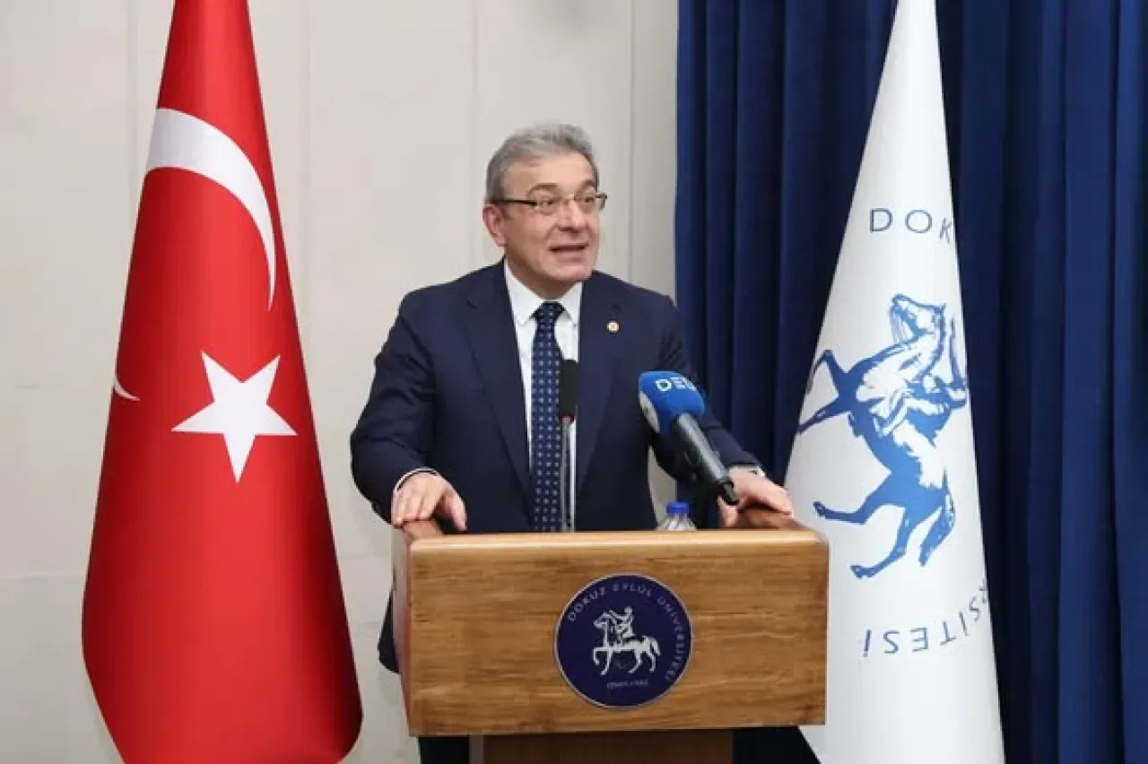 Dokuz Eylül Üniversitesi'nde İŞKUR Gençlik Programı Kura Çekimi Yapıldı Dokuz Eylül Üniversitesi'nde İŞKUR Gençlik Programı Kura Çekimi Yapıldı