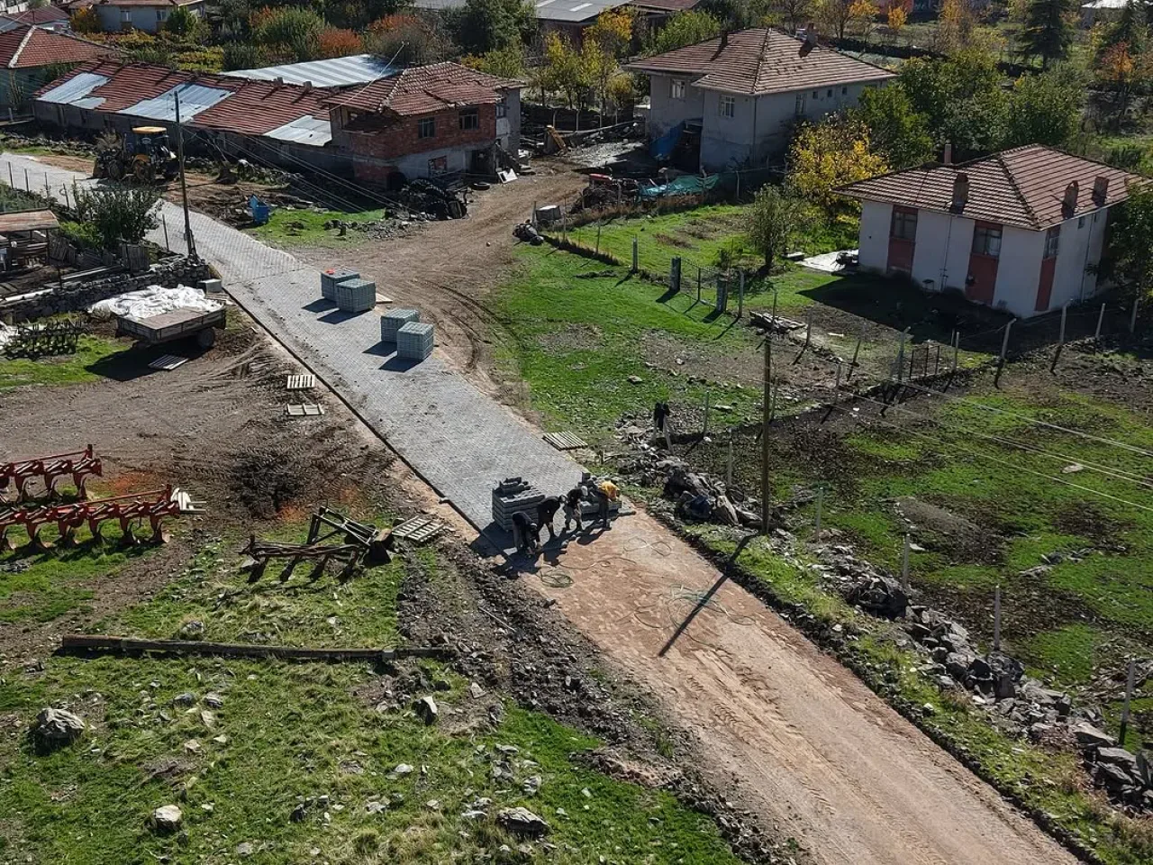 Güdül Belediyesi Mahallelerde Altyapı ve Çevre Düzenleme Çalışmalarını Sürdürüyor Güdül Belediyesi Mahallelerde Altyapı ve Çevre Düzenleme Çalışmalarını Sürdürüyor