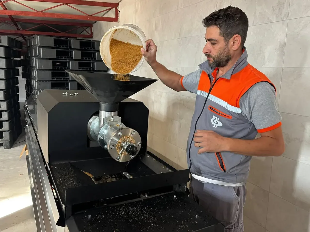 Bandırma Belediyesi, Sahipsiz Hayvanlar İçin Mama Üretimine Başladı Bandırma Belediyesi, Sahipsiz Hayvanlar İçin Mama Üretimine Başladı