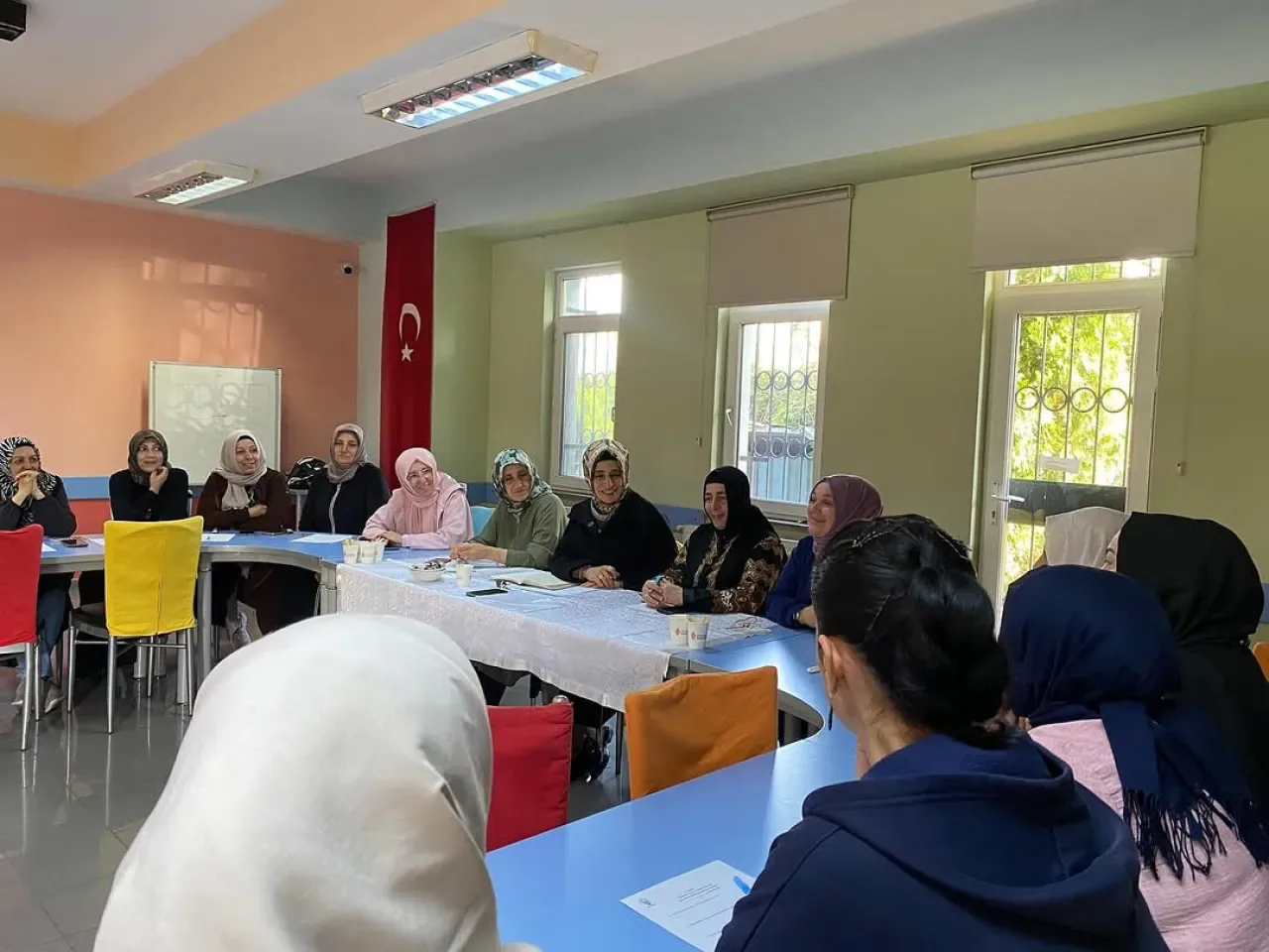 İstanbul AK Parti Ümraniye Kadın Kolları, Mahallelerde Sevgi ve Enerjiyi Taşıyor İstanbul AK Parti Ümraniye Kadın Kolları, Mahallelerde Sevgi ve Enerjiyi Taşıyor