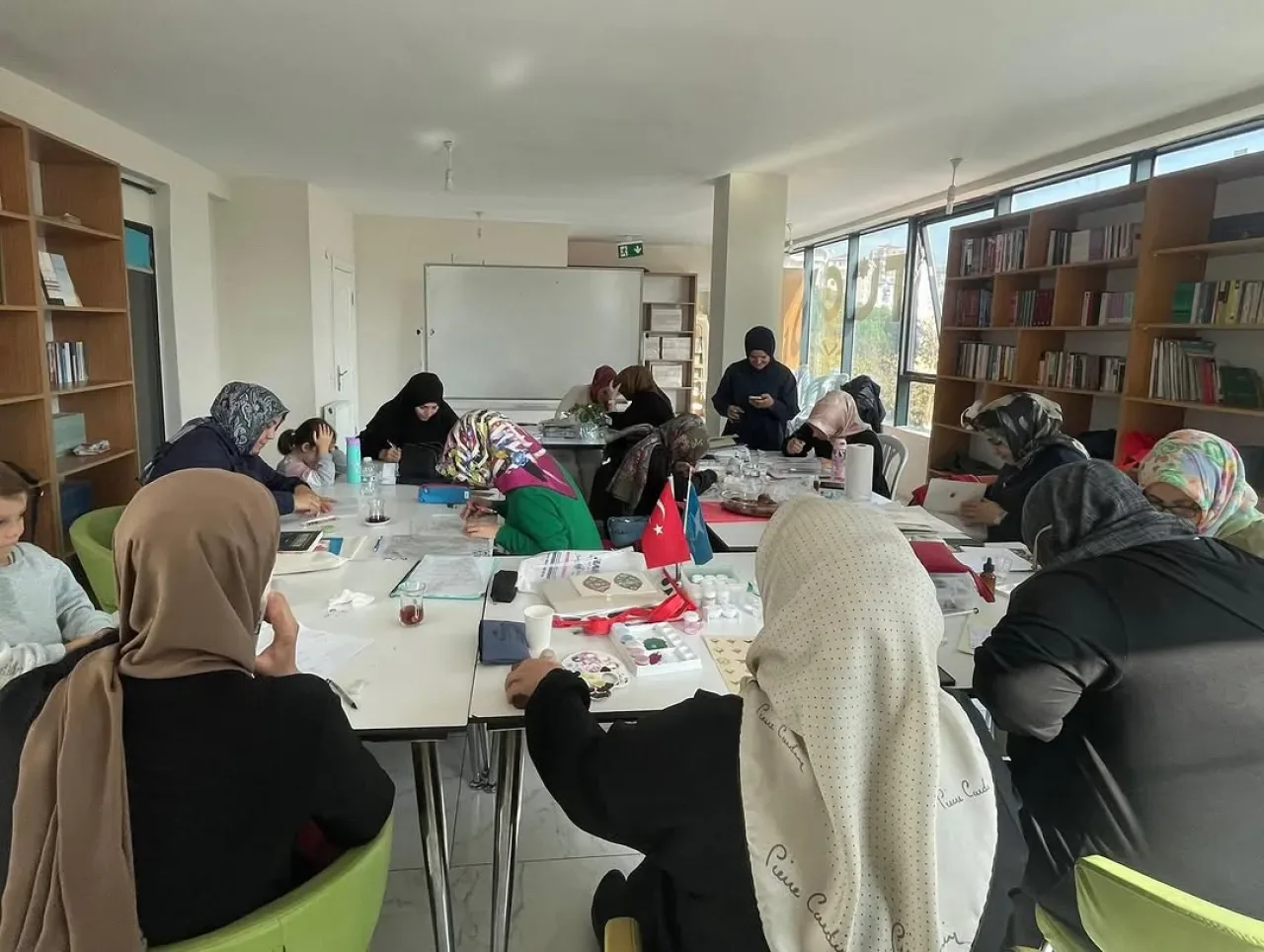 TÜGVA Pendik Hünerhane'de Sanat, İlim ve Muhabbet Dolu Bir Hafta TÜGVA Pendik Hünerhane'de Sanat, İlim ve Muhabbet Dolu Bir Hafta