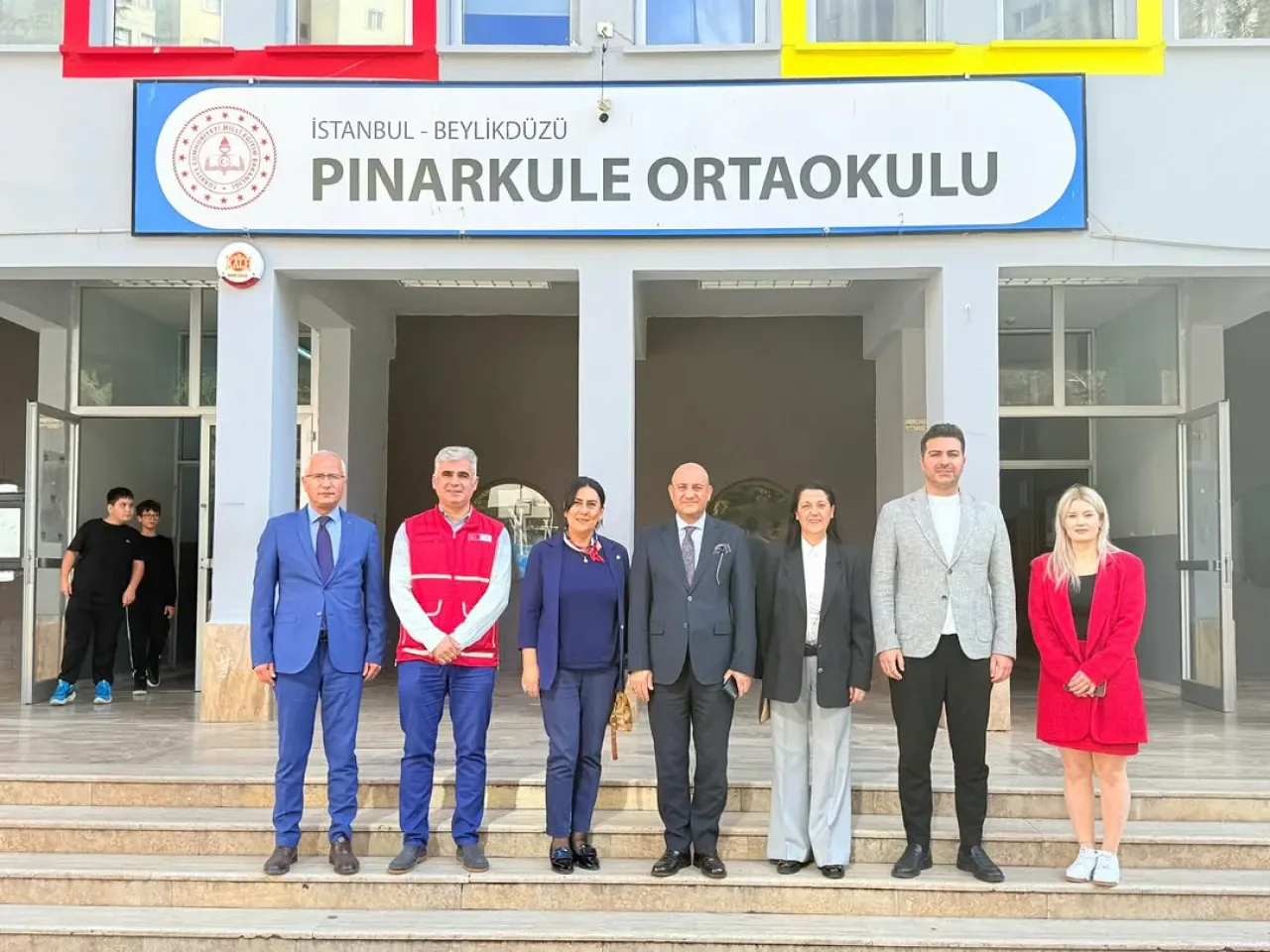 Beylikdüzü'nde Kızılay Haftası Etkinliği Düzenlendi Beylikdüzü'nde Kızılay Haftası Etkinliği Düzenlendi