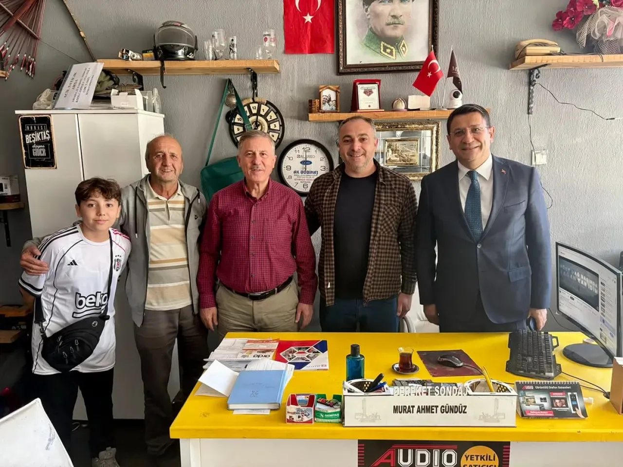 DEVA Partisi Lideri İdris Şahin, Manisa Yolunda Partililerle Buluştu DEVA Partisi Lideri İdris Şahin, Manisa Yolunda Partililerle Buluştu