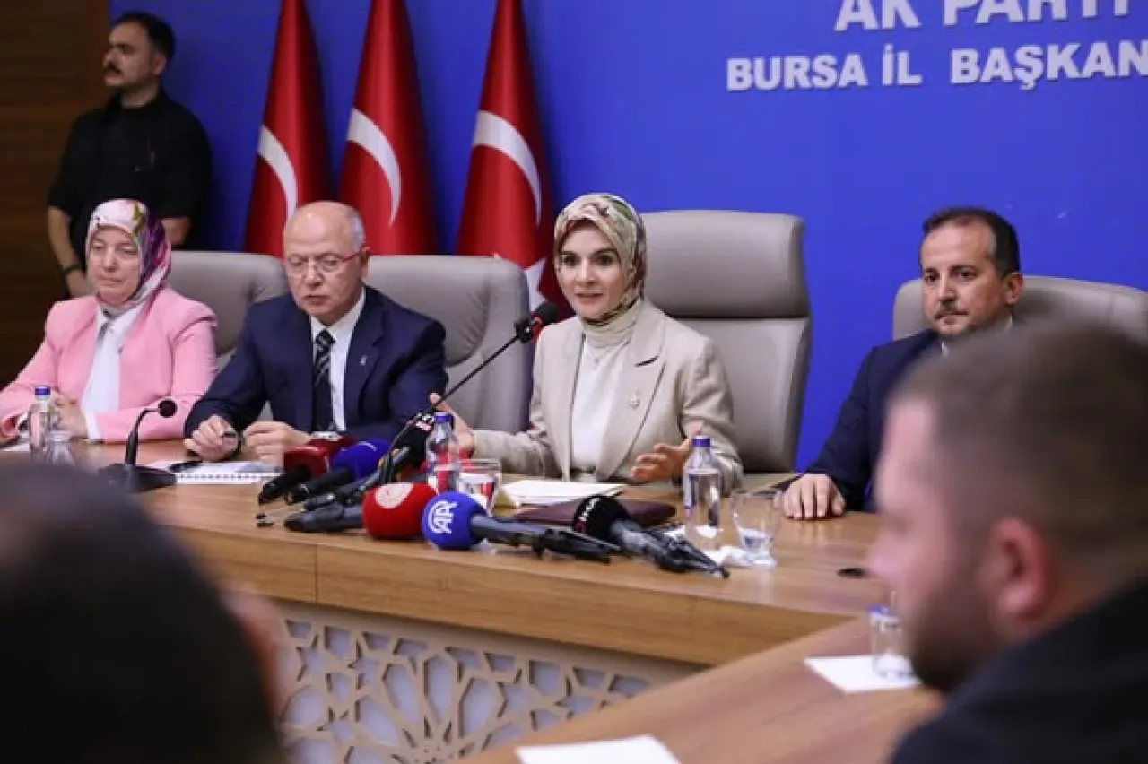 AK Partili Emine Yavuz Gözgeç, Bursa İl Teşkilatı Ziyareti Gerçekleştirdi AK Partili Emine Yavuz Gözgeç, Bursa İl Teşkilatı Ziyareti Gerçekleştirdi