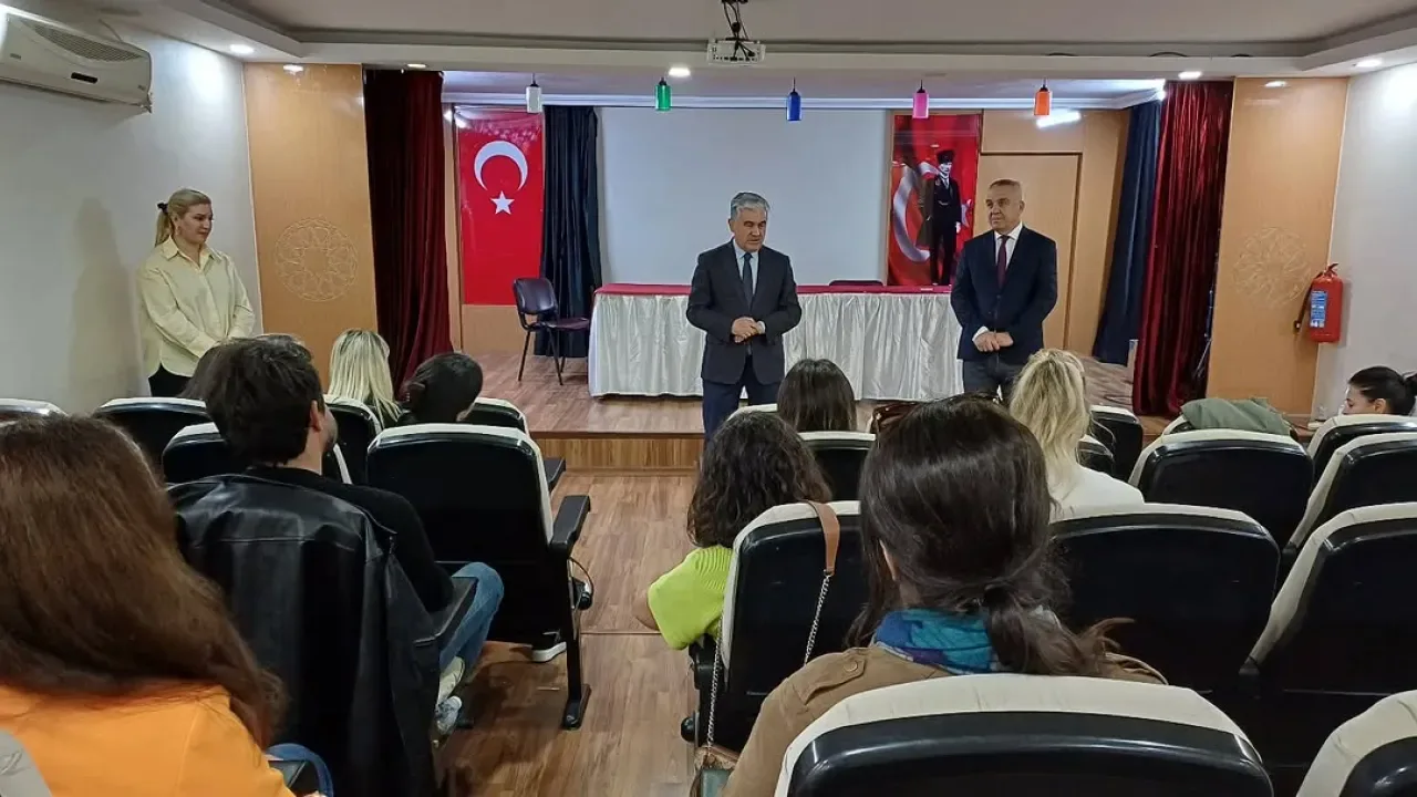 Bakırköy'de Rehberlik Komisyonları Yeni Eğitim Yılı Planlamasını Yaptı Bakırköy'de Rehberlik Komisyonları Yeni Eğitim Yılı Planlamasını Yaptı