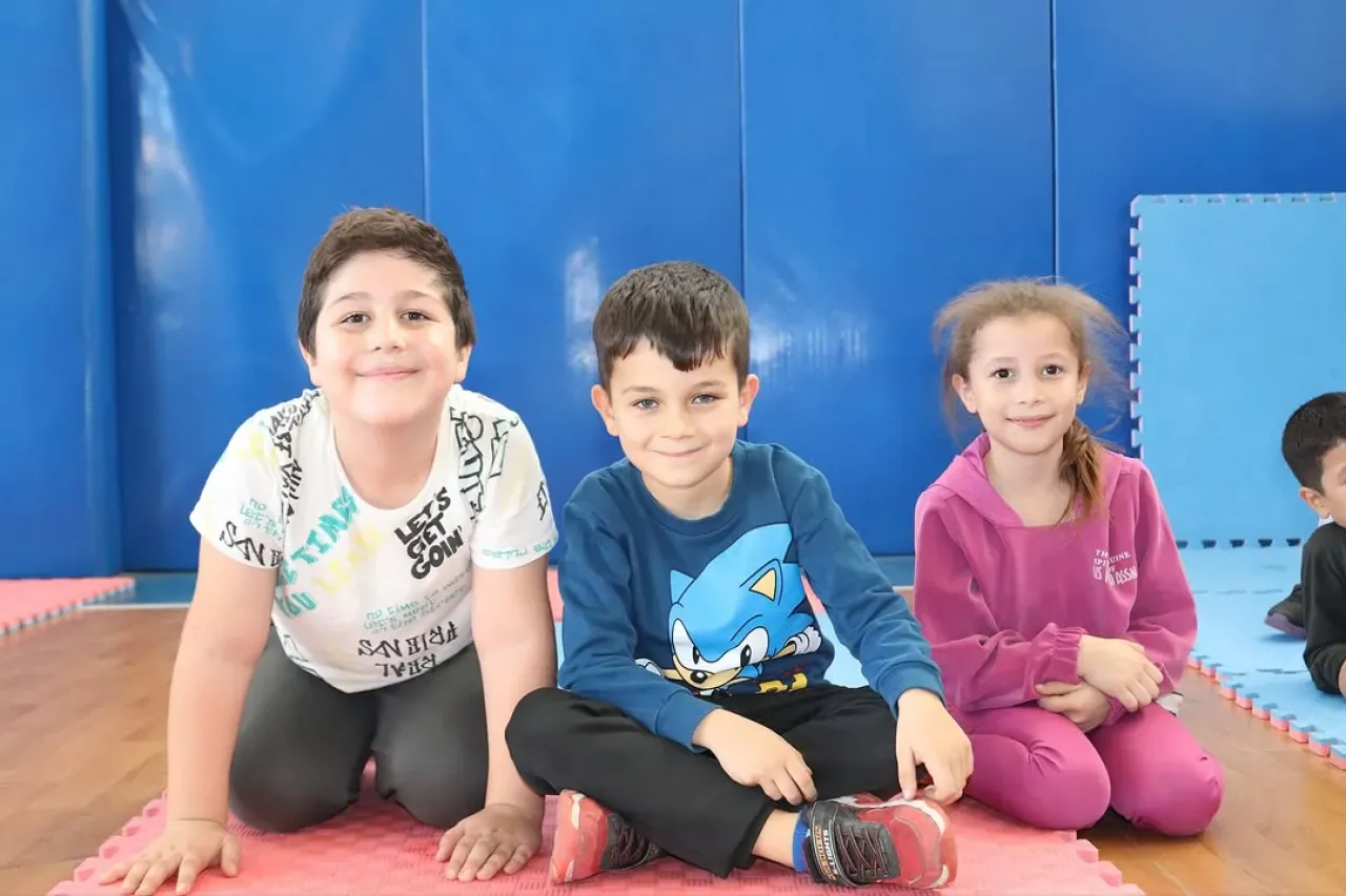 Serik Gençlik Merkezi'nde Minik Öğrenciler Jimnastikle Buluştu Serik Gençlik Merkezi'nde Minik Öğrenciler Jimnastikle Buluştu