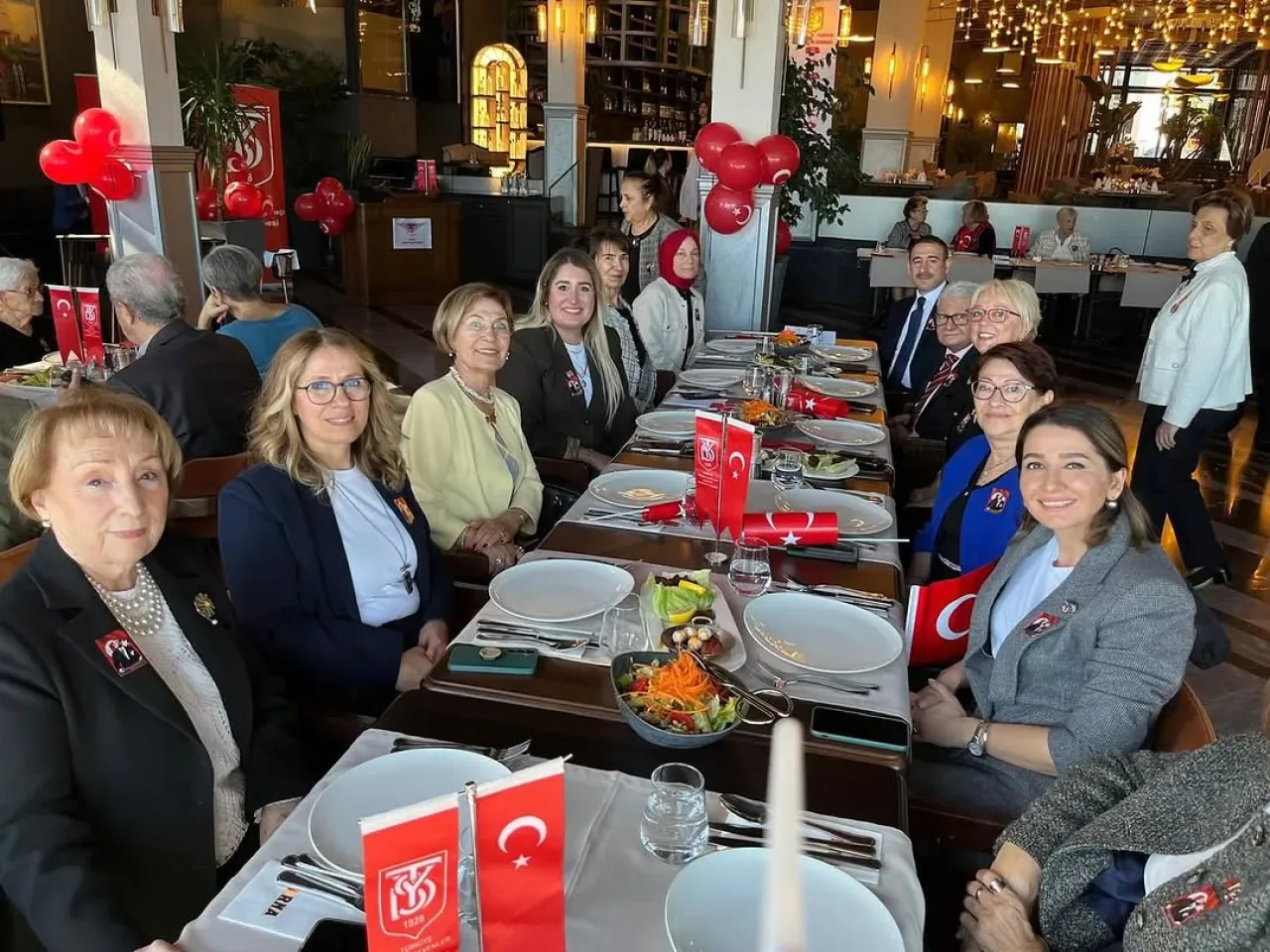 Cumhuriyet Bayramı, Türkiye Yardım Sevenler Derneği'nin Ev Sahipliğinde Coşkuyla Kutlandı Cumhuriyet Bayramı, Türkiye Yardım Sevenler Derneği'nin Ev Sahipliğinde Coşkuyla Kutlandı