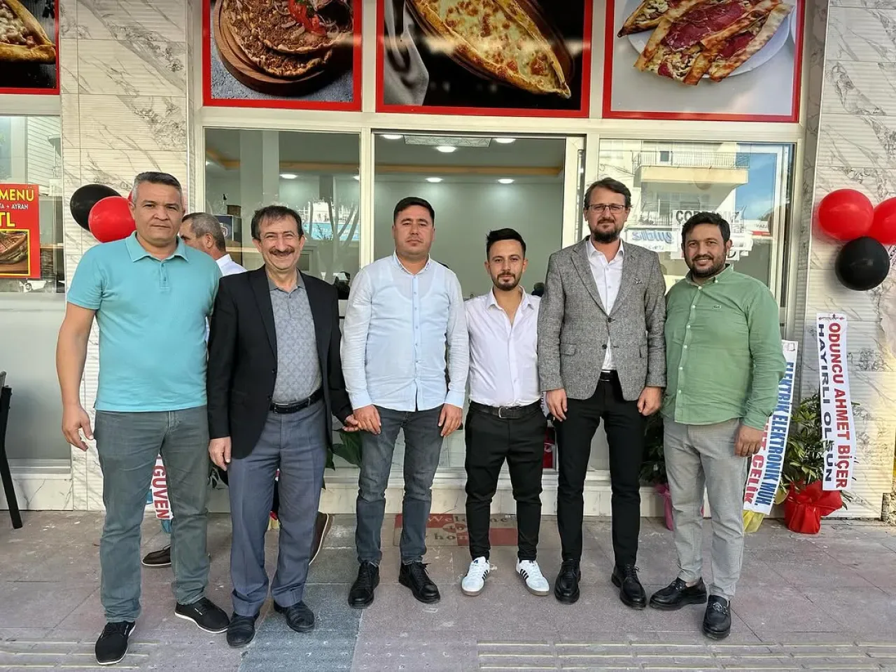 Serik'te Yeni Açılan Kent Pide İş Yerine AK Parti'den Ziyaret Serik'te Yeni Açılan Kent Pide İş Yerine AK Parti'den Ziyaret