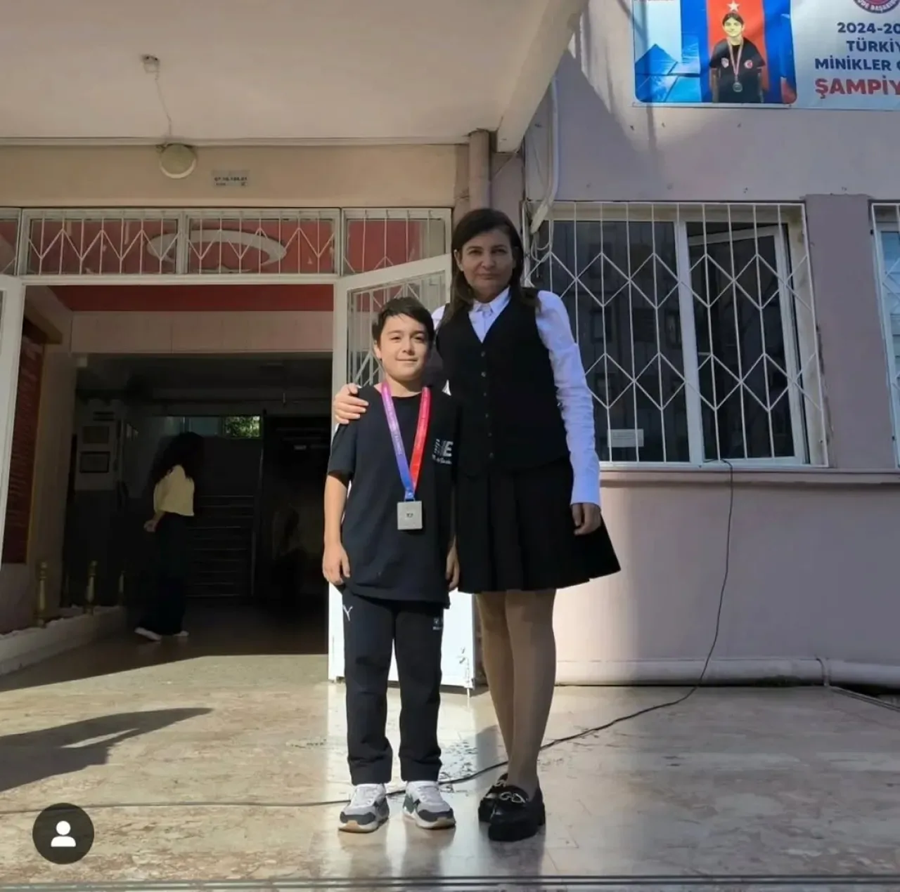 Antalya'dan Türkiye İkincisi Çıktı: Çağan Akdoğan'ın Büyük Başarısı Antalya'dan Türkiye İkincisi Çıktı: Çağan Akdoğan'ın Büyük Başarısı