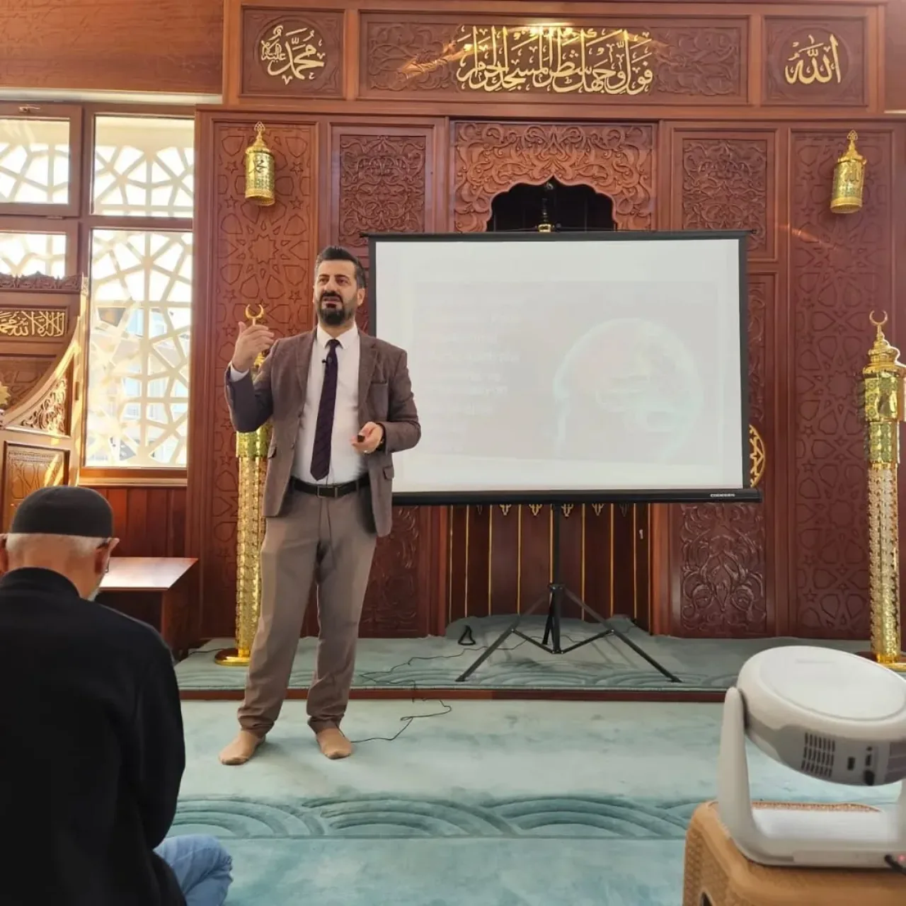 Yeşilay Çekmeköy'de Camiide Madde Bağımlılığı Eğitimi Düzenledi Yeşilay Çekmeköy'de Camiide Madde Bağımlılığı Eğitimi Düzenledi