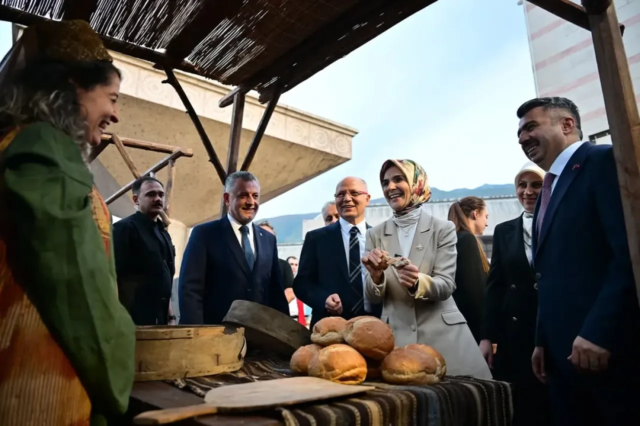 Bursa Yıldırım'da Tarih ve Medeniyet Obasında Buluşma Bursa Yıldırım'da Tarih ve Medeniyet Obasında Buluşma