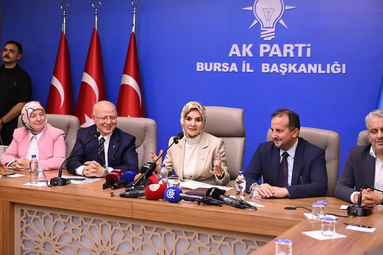 Bakan Göktaş, Bursa Yenişehir'de Misafir Edildi Bakan Göktaş, Bursa Yenişehir'de Misafir Edildi
