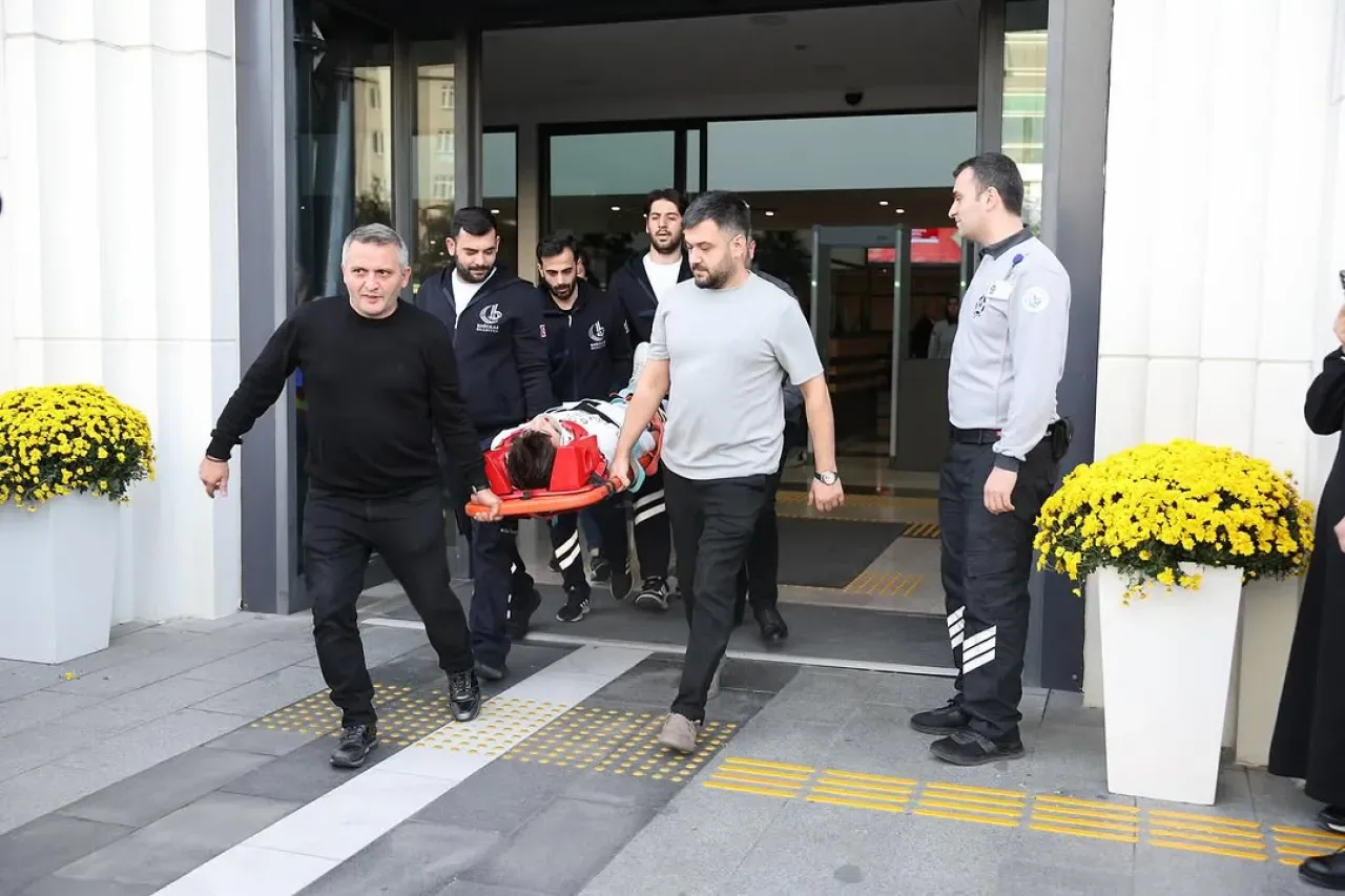 Bağcılar Belediyesi Personeline Yangın Tatbikatı ile Eğitim Verdi Bağcılar Belediyesi Personeline Yangın Tatbikatı ile Eğitim Verdi