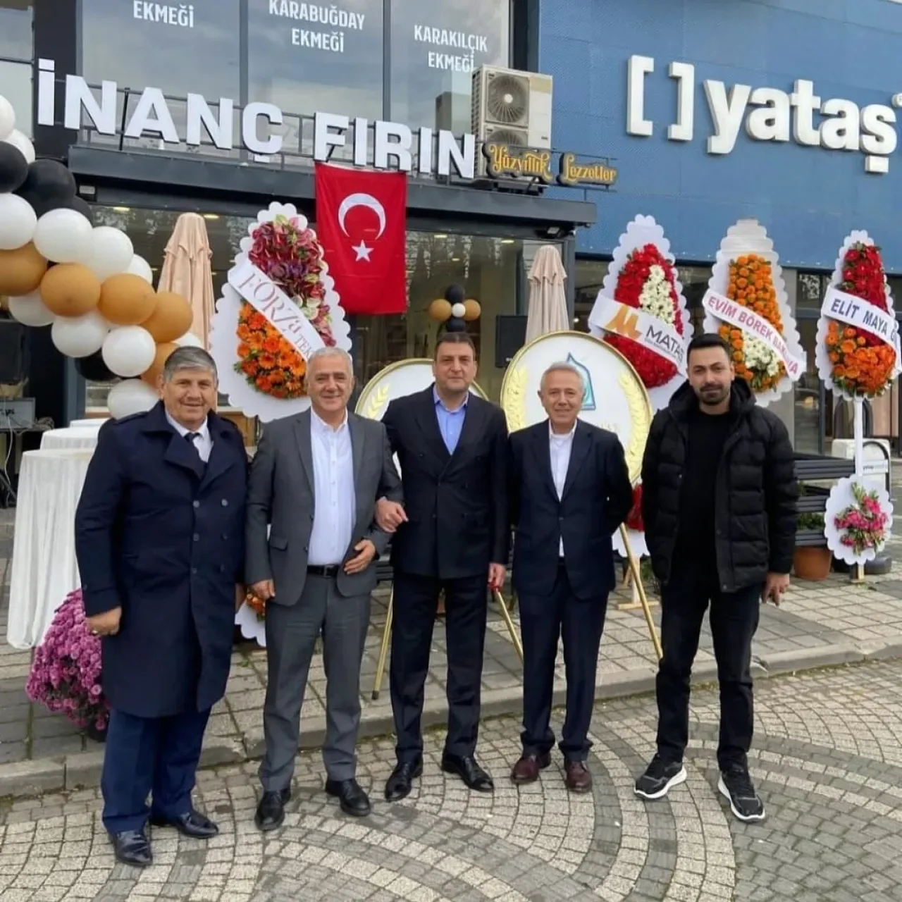 MHP Bursa İl Yöneticileri Yeni Fırın Açılışında MHP Bursa İl Yöneticileri Yeni Fırın Açılışında