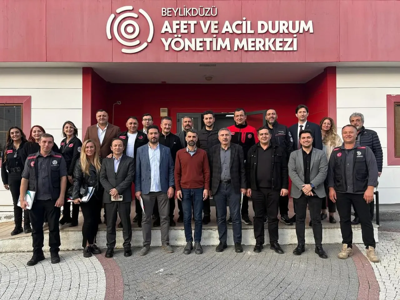 İstanbul'da Afet Hazırlık Toplantısı: Avrupa Yakası Belediyeleri Bir Araya Geldi İstanbul'da Afet Hazırlık Toplantısı: Avrupa Yakası Belediyeleri Bir Araya Geldi