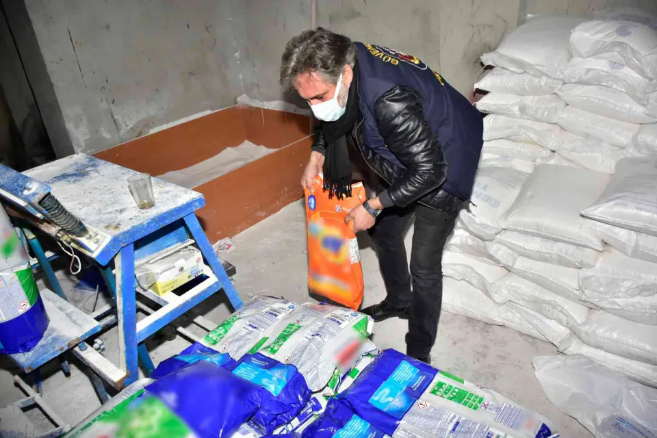 Adana Seyhan'da Kaçak Deterjan Operasyonu: Tesis Mühürlendi görseli