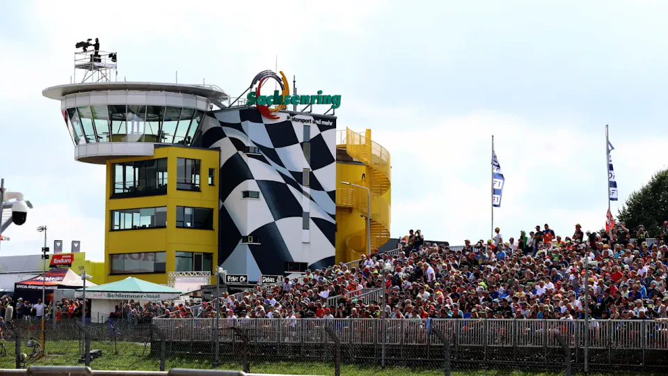 Sachsenring'de Rekorlar ve Dev Yatırım: 2027 Yarışları İçin Kapasite Artıyor görseli