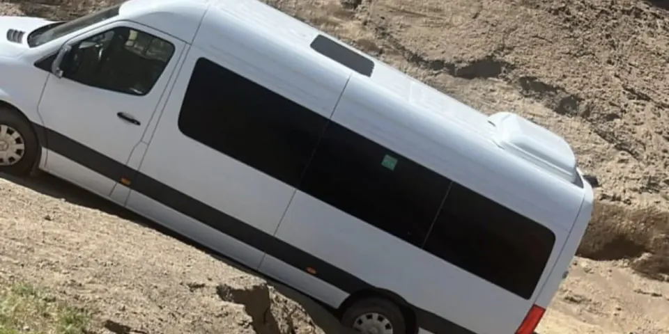 Bitlis'te Korkutan Anlar: Nemrut Krater Gölü Yolunda Mahsur Kalan Öğrenciler Kurtarıldı görseli