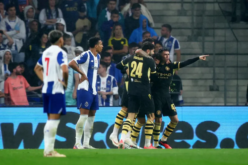 Şampiyonlar Ligi'nde Haaland Çift Golle Çıktı: City Porto'yu Yendi, Dortmund Villarreal'i Geçti görseli