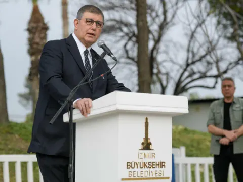 İzmir Büyükşehir Belediye Başkanı Cemil Tugay'dan Kritik Karar: İstifa mı Geliyor?