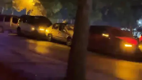 Bolu-Mudurnu yolunda yola atan köpekler 5 aracı zincirleme çarpışmaya sürükledi