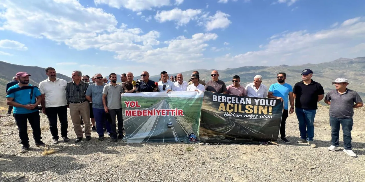 Hakkâri'den Van İçin Alternatif Yol Çağrısı: Berçelan Yolu Yatırımda Hakkâri'den Van İçin Alternatif Yol Çağrısı: Berçelan Yolu Yatırımda