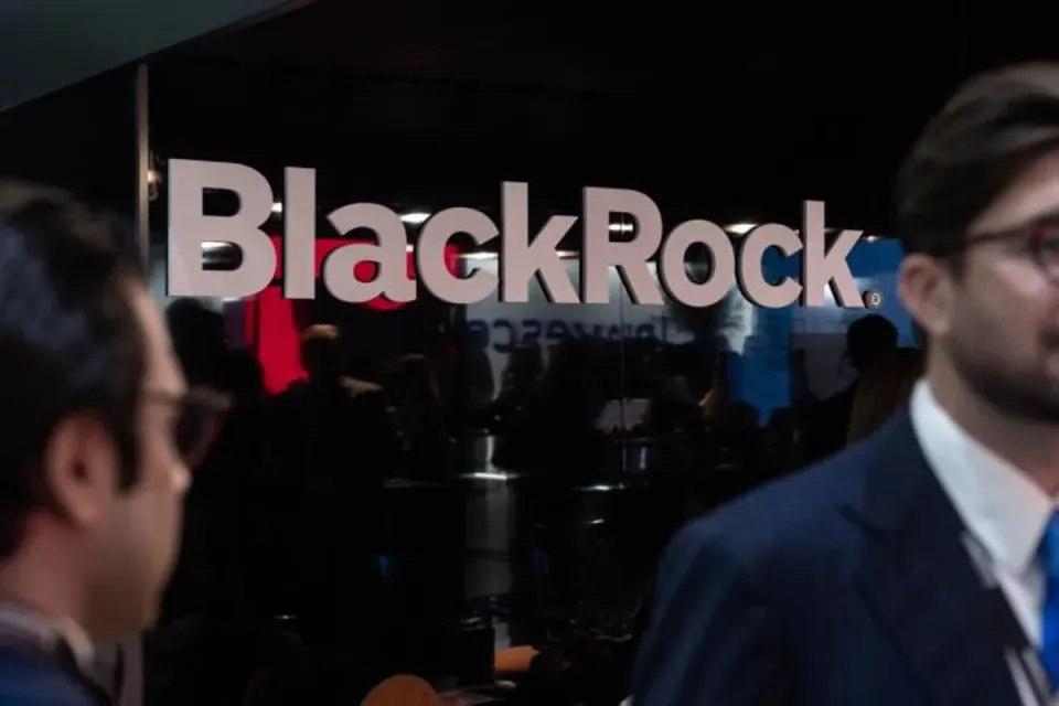 BlackRock, Bitcoin yatırımcıları için 'koruma kalkanı' hazırlıyor: Calamos modeli takip ediliyor görseli