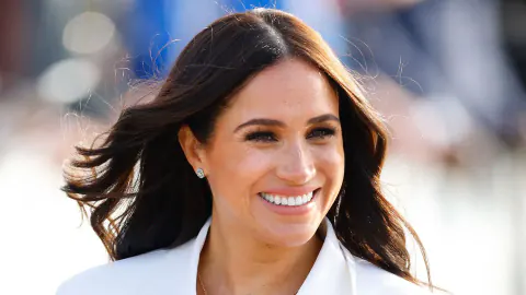 Meghan Markle ABD'ye Döndü: Kate Middleton'ın İkonik Aksesuarı Seçimi Dikkat Çekti