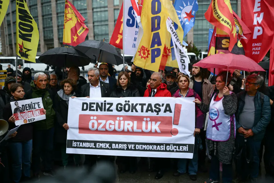 Deniz Göktaş 'Erdoğan hakareti' davasında yargılandı: 'Sanatçıyım, suçlu değilim' görseli
