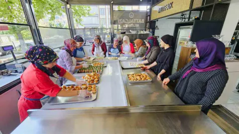 Battalgazi Belediyesi Kadın Kooperatifi Trafik Park'ta Kapılarını Açtı