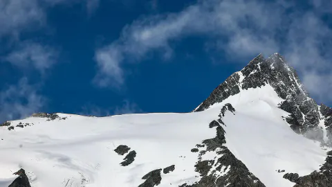 Avusturya'da Korku Dolu Gece: İki Dağcı Kar Fırtınasında Mahsur Kaldı