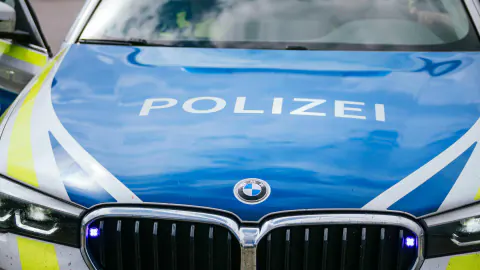 Almanya'da A27 Otoyolunda Taş Atma Olayı: Polis Soruşturma Başlattı