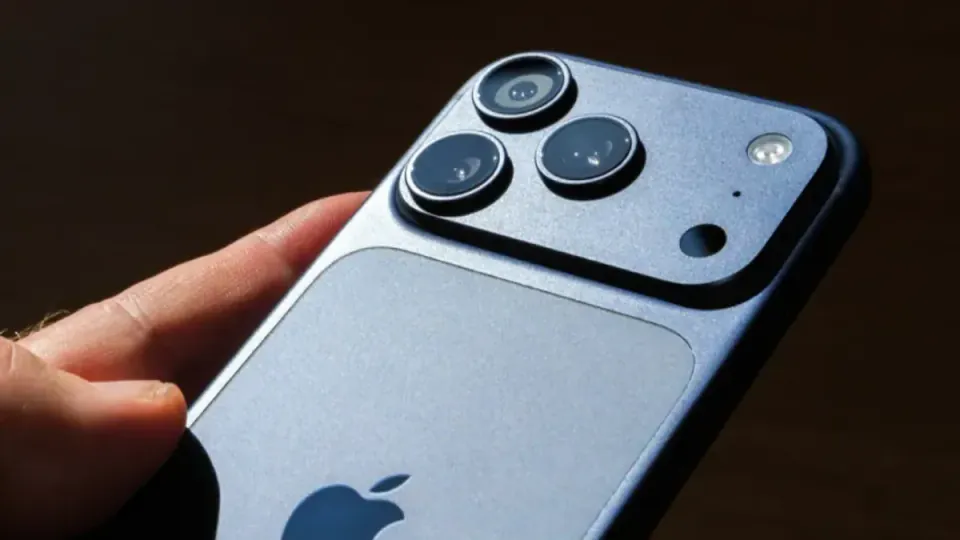 Apple'ın iPhone 18 Pro Sırları Sızdı: Hindistan'da Tata Soruşturması görseli
