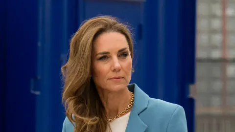 Kate Middleton'in 'mikro hilesi' saç rengi detayını gizledi: Prens William ile törenlerde dikkat çekti