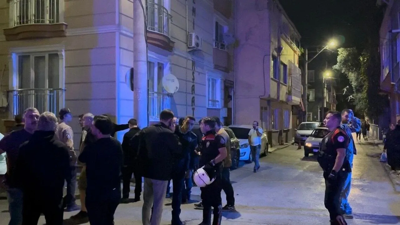 Bursa'da parkta çıkan tartışma silahlı kavgaya döndü: 2 yaralı Bursa'da parkta çıkan tartışma silahlı kavgaya döndü: 2 yaralı