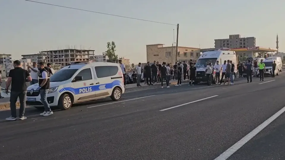 Mardin Nusaybin'de feci kaza: Yaşlı kadının hayatını kaybettiği anlar kamerada görseli