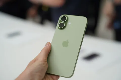 Apple'dan Rekor Satış: iPhone ve Mac Gelirleri Yükselişe Geçti