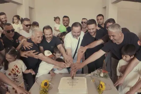 Yalova İtfaiyesi'nde Duygusal Anlar: Babalar Günü'nde Aile Sürprizi