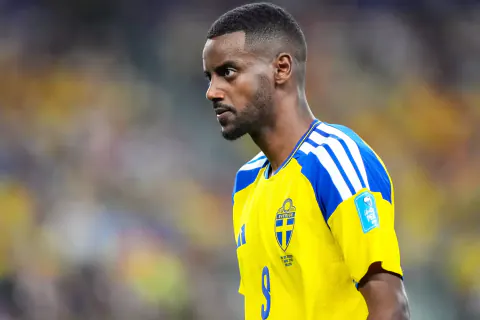 Alexander Isak'ın Kariyer Yolculuğu: Rekor Transferler ve Liverpool Dönemi