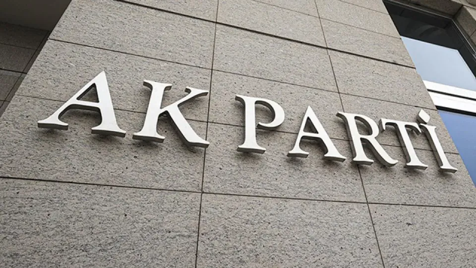 AK Parti'den 'Çerçeve Yasa' Görüşmesi: Terörsüz Türkiye Hedefi Masada görseli