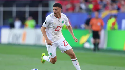 VfB Stuttgart'ın Yıldızı Bilal El Khannouss'tan Beklenmedik Temsilci Hamlesi