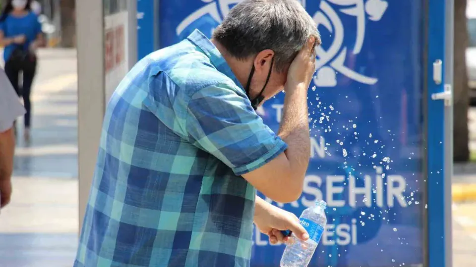 Aydın'da Kavurucu Sıcaklar Kapıda: Termometreler 42 Dereceye Çıkıyor görseli