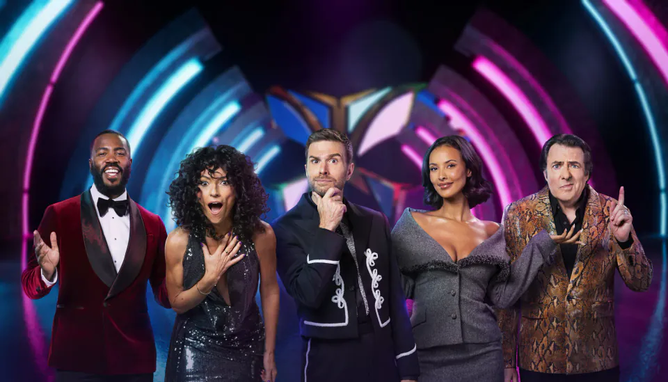 The Masked Singer Şampiyonu April Darby Kimdir? Kariyeri ve Başarıları görseli